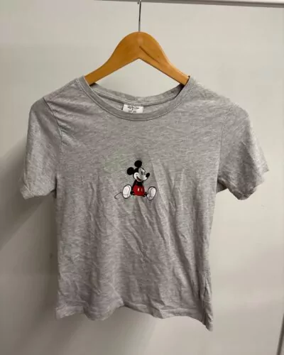 Disney grijs t-shirt · maat S