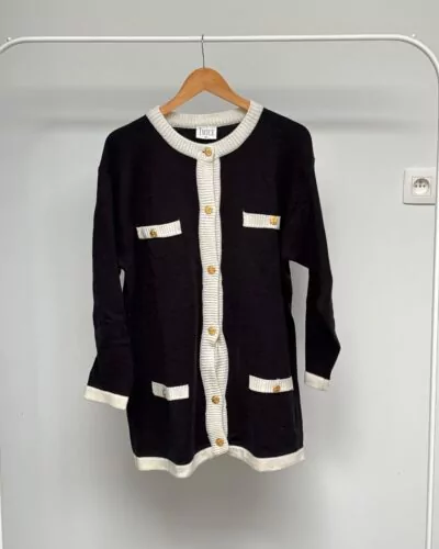 Unknown zwart trui · maat XL
