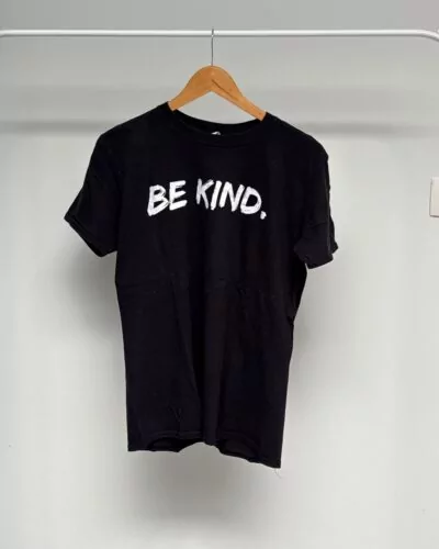 Unknown zwart t-shirt · maat M