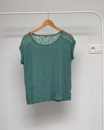 Unknown blauw t-shirt · maat L
