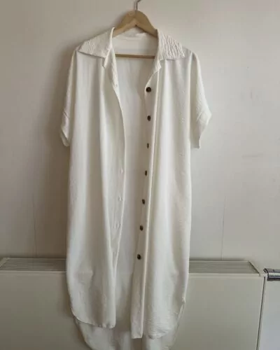 Beige jurk · maat Universele maat