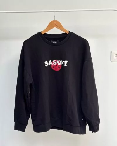 Bershka zwart sasuke trui · maat M