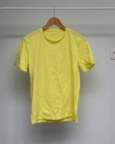 PIER ONE geel t-shirt · maat S