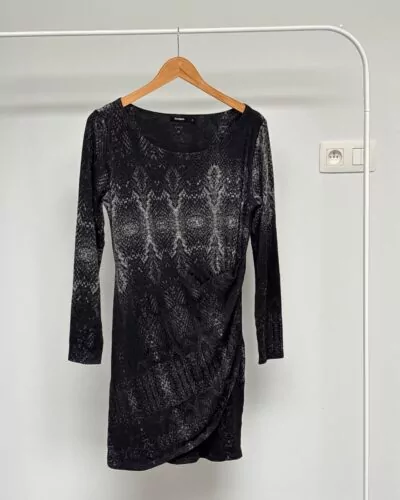 Desigual zwart jurk · maat M