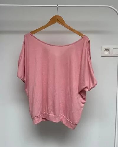 Shein roze t-shirt · maat L