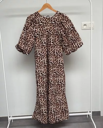 H&M bruin kleedje met pofmouwen · maat M